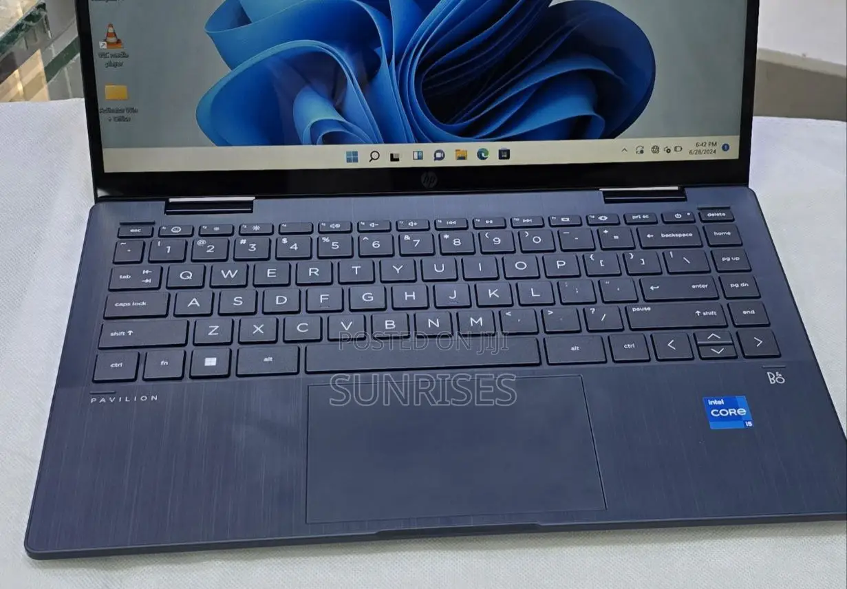 New Laptop HP Pavilion 13 X360 8GB Intel Core I5 SSD 512GB