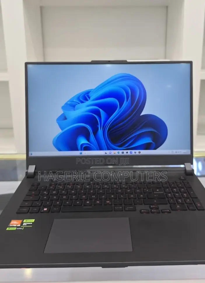 New Laptop Asus ROG Strix G17 32GB AMD Ryzen 9 SSD 1T