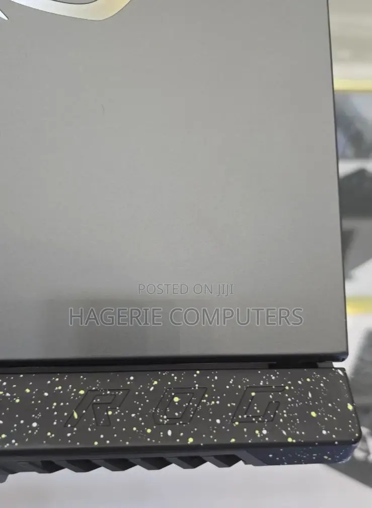 New Laptop Asus ROG Strix G17 32GB AMD Ryzen 9 SSD 1T