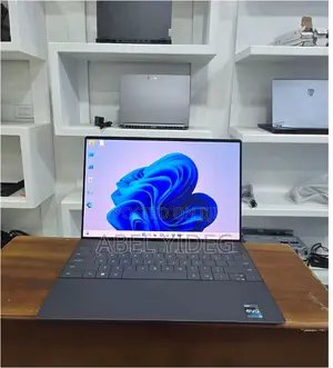 Photo - New Laptop Dell XPS 13 32GB Intel Core I7 SSD 1T