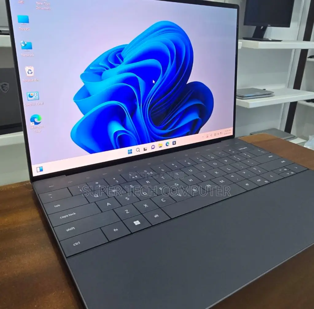 New Laptop Dell XPS 13 32GB Intel Core I7 SSD 1T