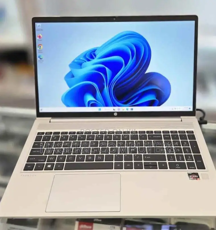 New Laptop HP ProBook 650 8GB AMD Ryzen 5 SSD 256GB