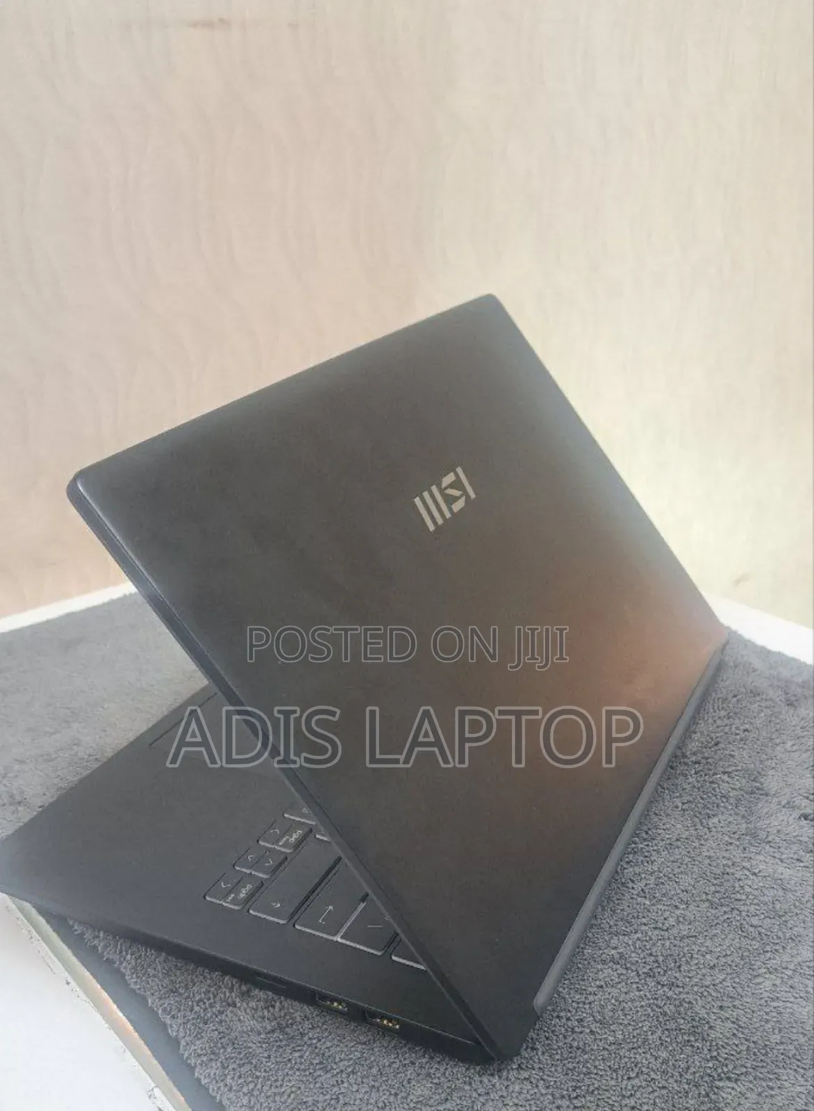 New Laptop MSI Pulse GL66 8GB Intel Core I3 SSD 256GB