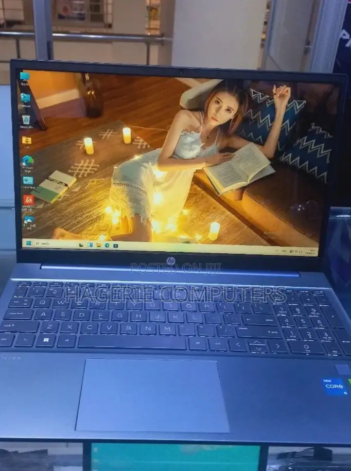 New Laptop HP Pavilion 15-Eh0050wm 16GB Intel Core I5 SSD 512GB