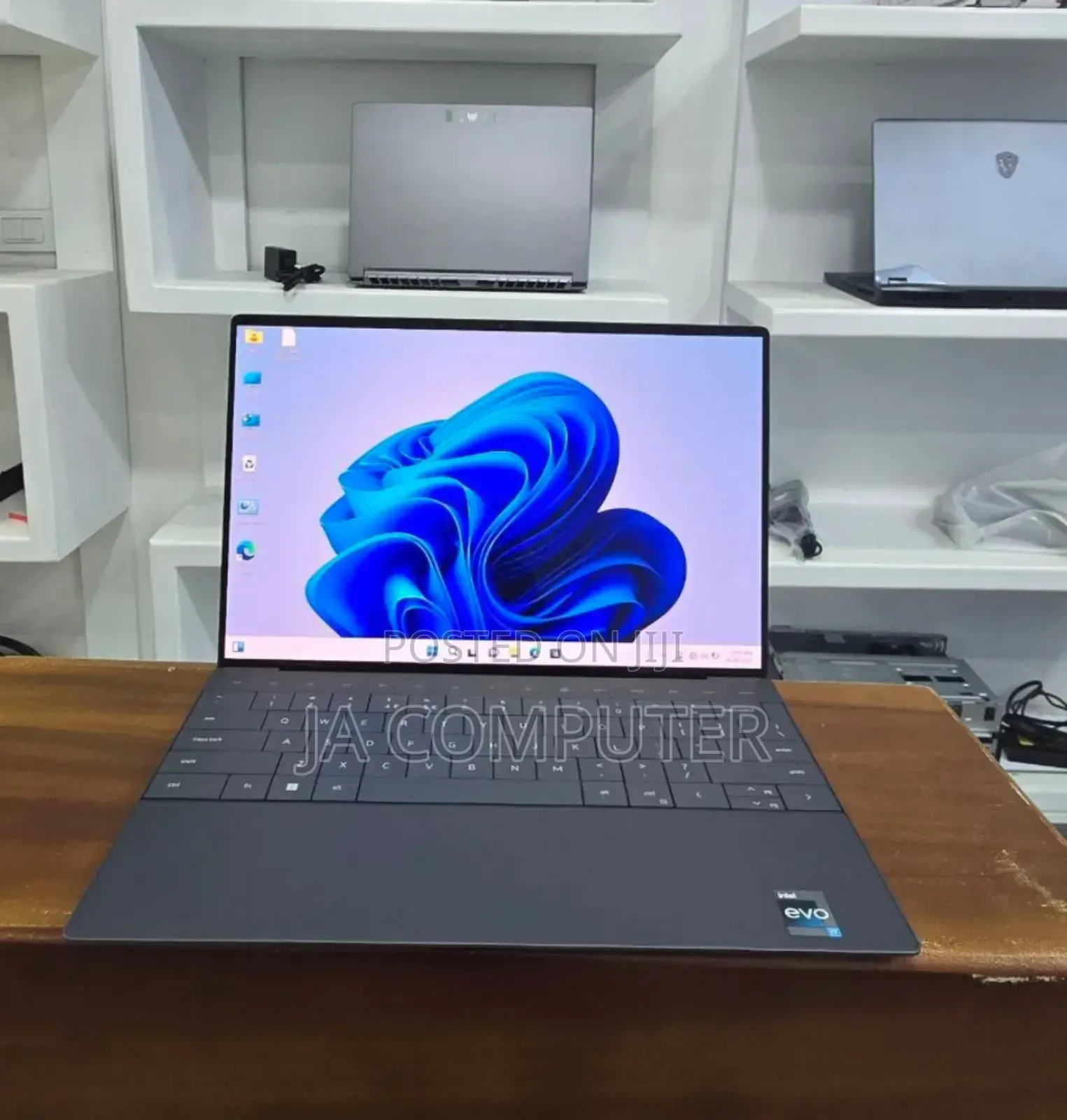 New Laptop Dell XPS 13 32GB Intel Core I7 SSD 1T