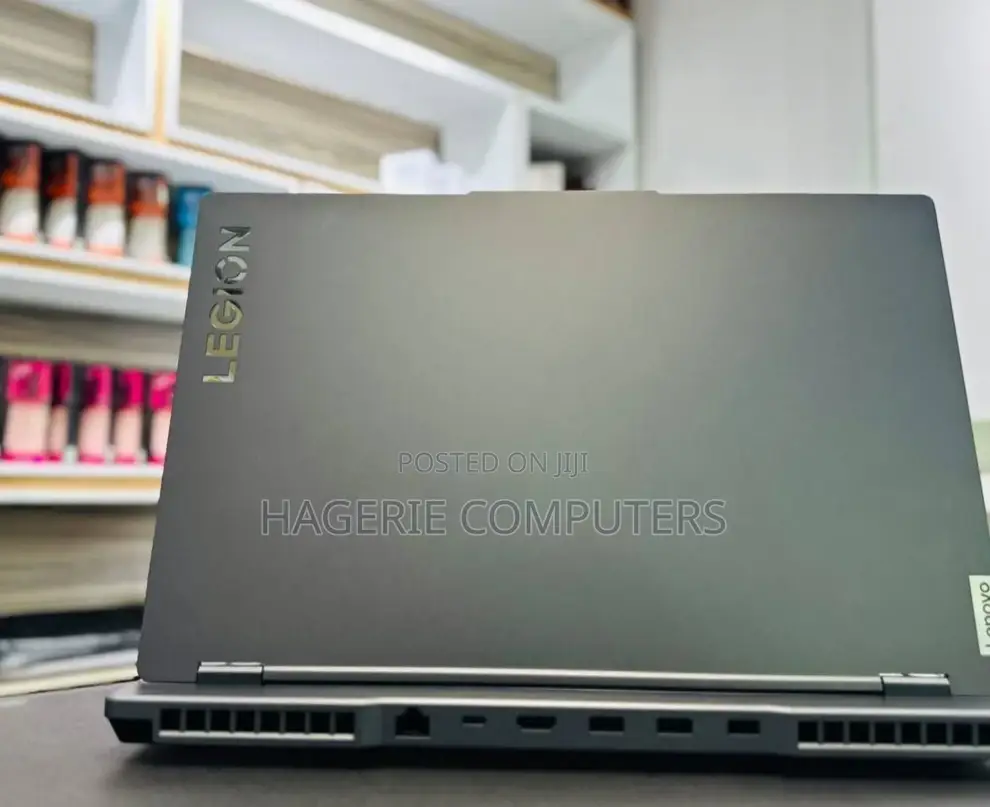 New Laptop Lenovo Legion 5 16GB AMD Ryzen 7 SSD 512GB