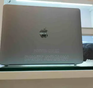 New Laptop Apple MacBook 8GB Apple M1 SSD 256GB