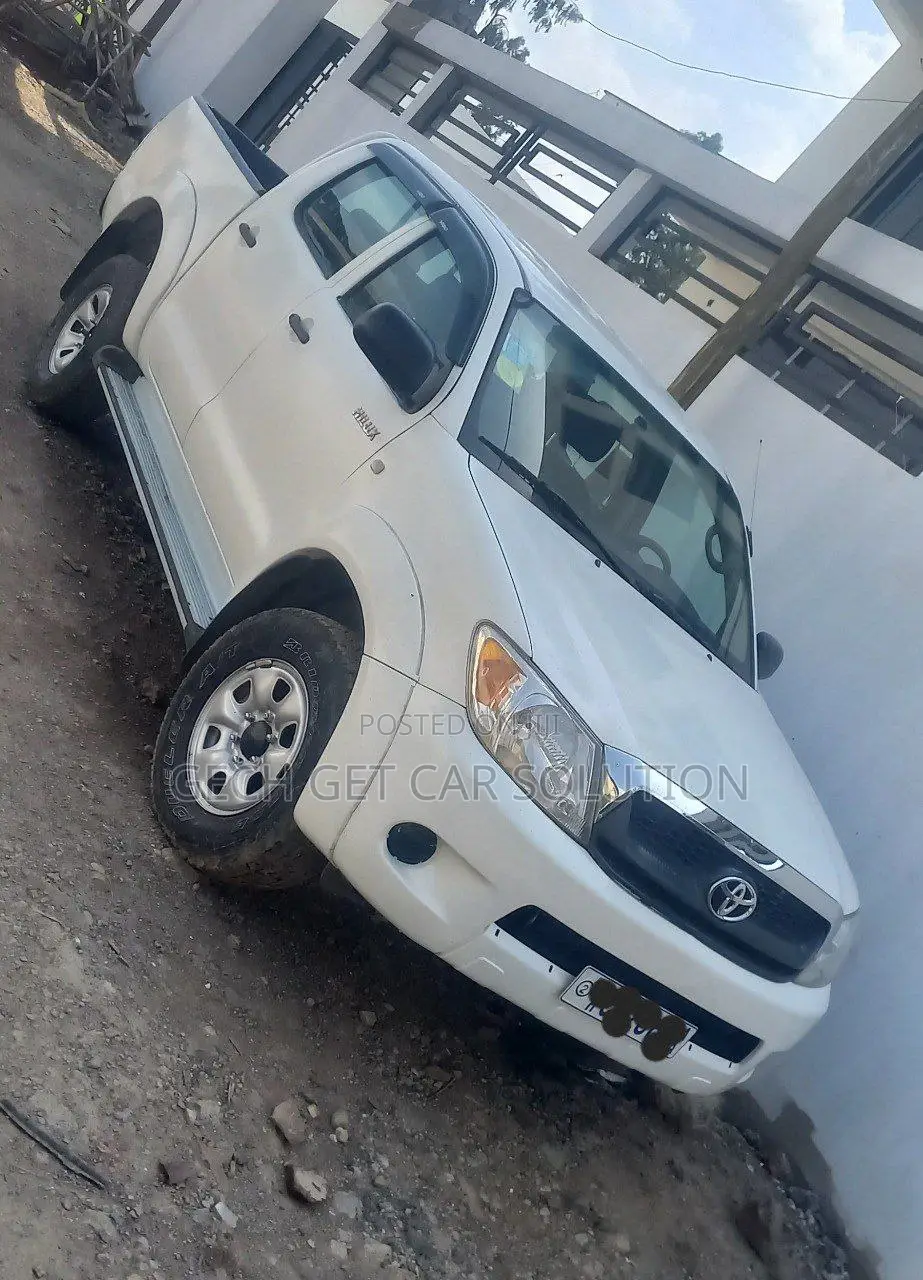 Toyota Hilux 2008 White