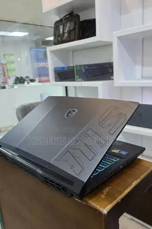 New Laptop MSI Pulse GL66 16GB Intel Core I7 SSD 1T