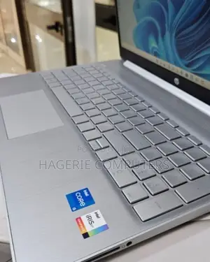 New Laptop HP 8GB Intel Core I5 SSD 256GB