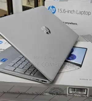New Laptop HP 8GB Intel Core I5 SSD 256GB