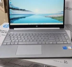New Laptop HP 8GB Intel Core I5 SSD 256GB