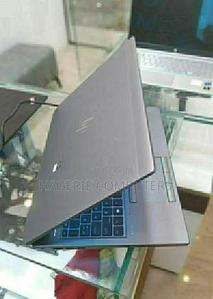 New Laptop HP ZBook Studio G5 16GB Intel Core I7 SSD 512GB