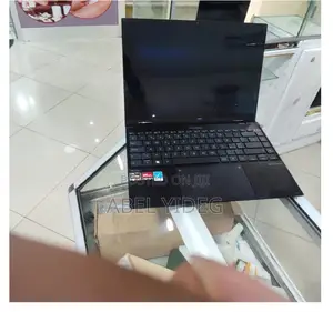 New Laptop Asus ZenBook Flip S UX370UA 16GB AMD Ryzen 7 SSD 1T