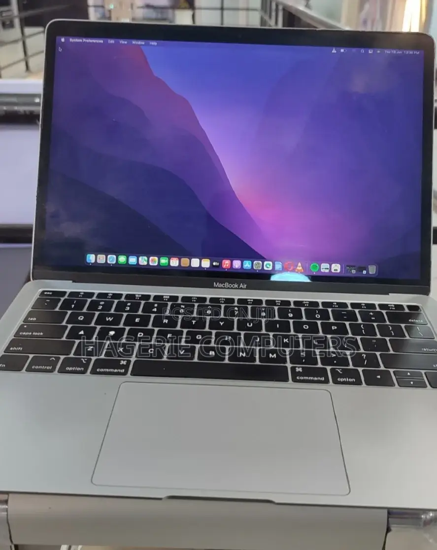 New Laptop Apple MacBook Air 2019 8GB Intel Core I5 SSD 256GB