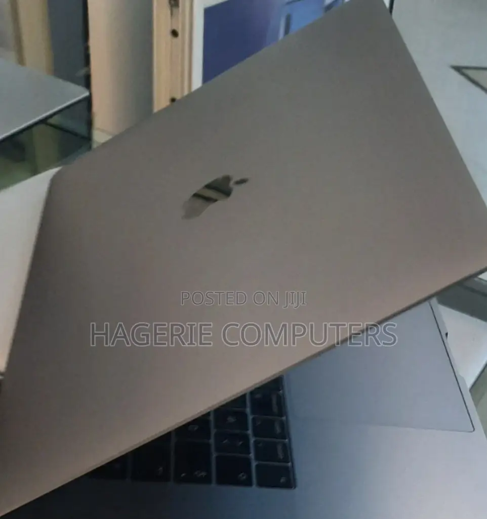 New Laptop Apple MacBook Air 2019 8GB Intel Core I5 SSD 256GB