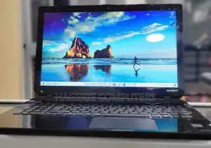 New Laptop Toshiba Satellite C665 4GB Intel Core I7 SSD 256GB