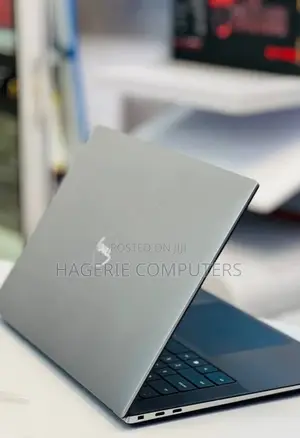 New Laptop Dell Precision 5570 16GB Intel Core I7 SSD 512GB