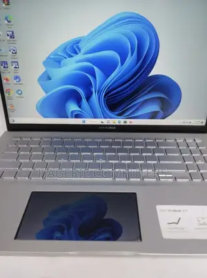 New Laptop Asus VivoBook E12 E203NAH 12GB Intel Core I7 SSD 512GB