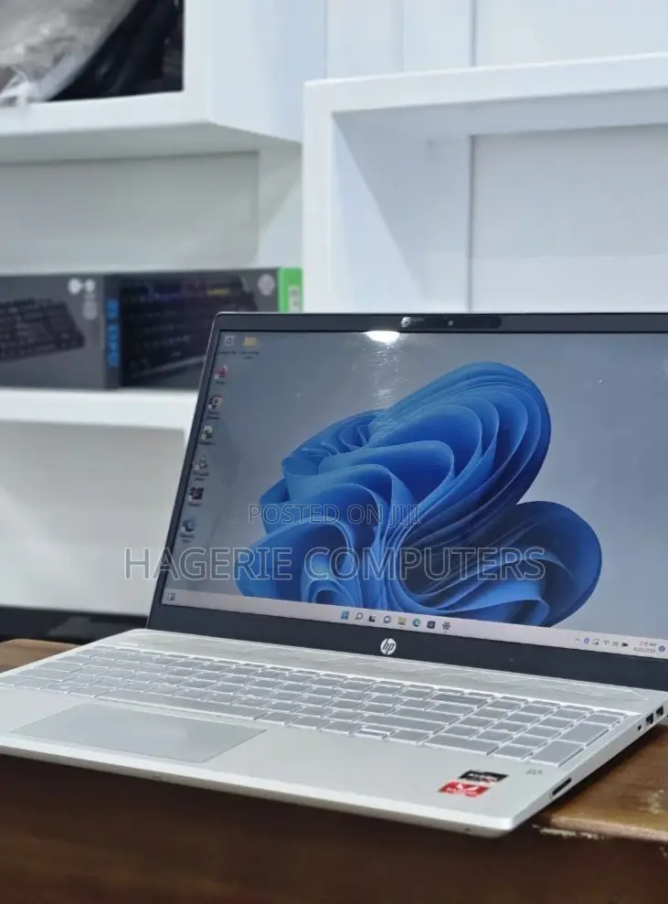 New Laptop HP Pavilion 15 16GB AMD Ryzen 5 SSD 512GB