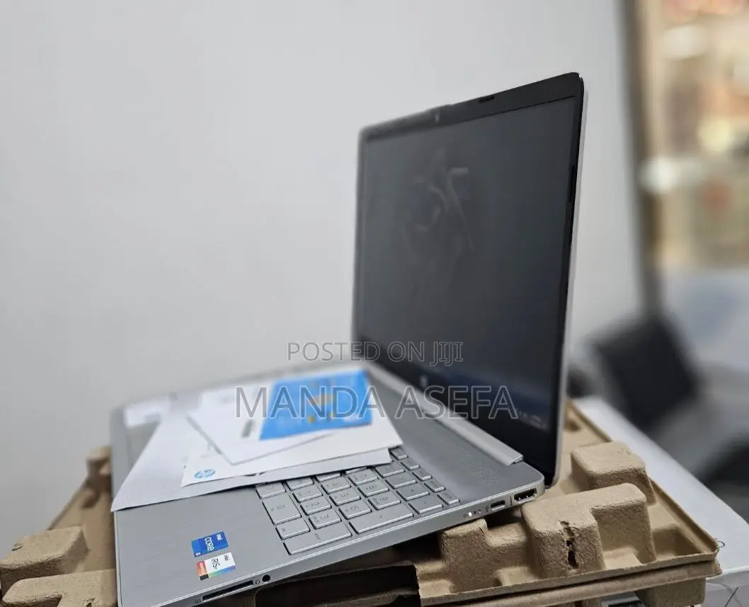 New Laptop HP Stream Notebook 8GB Intel Core I5 SSD 256GB