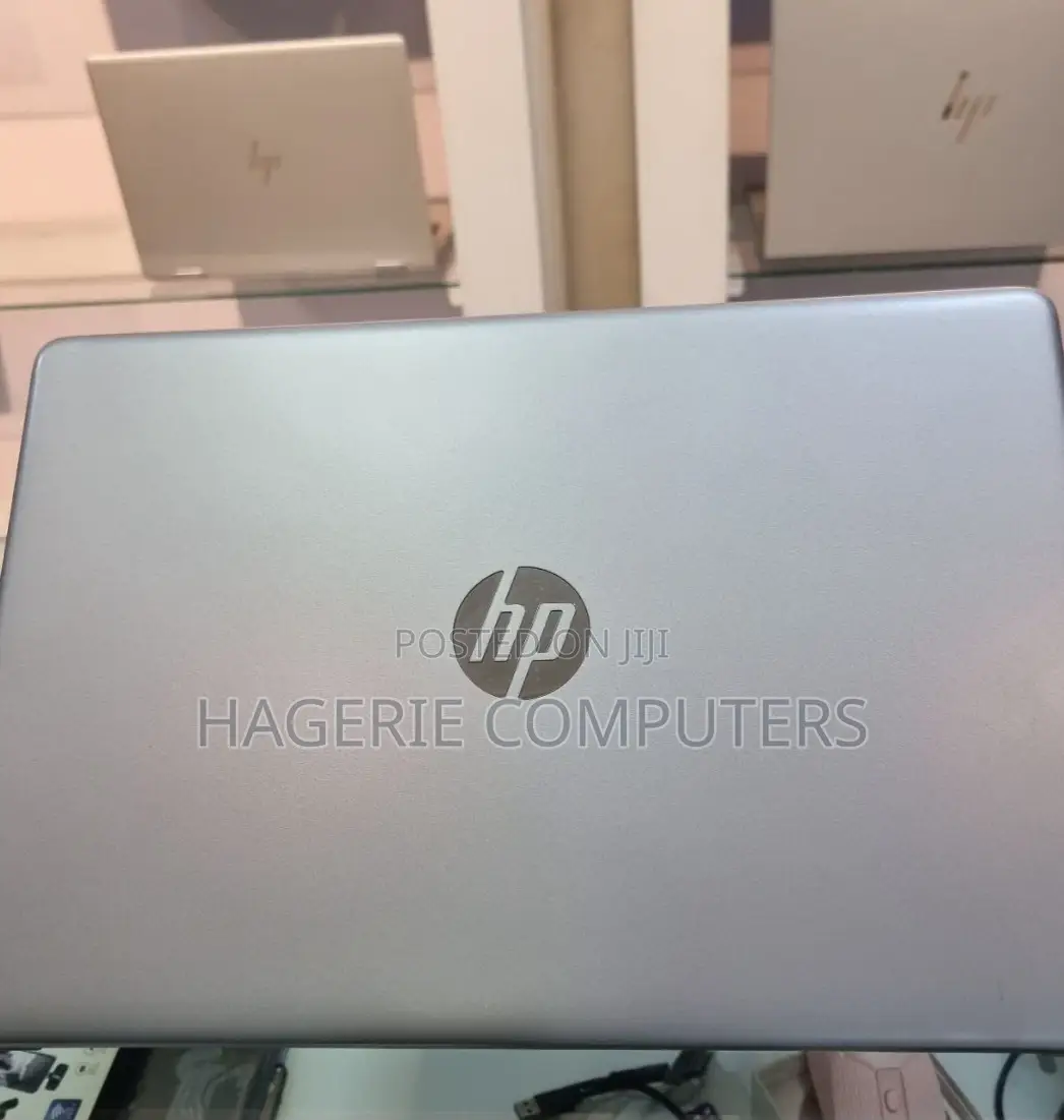 New Laptop HP 250 G10 16GB Intel Core I7 SSD 512GB