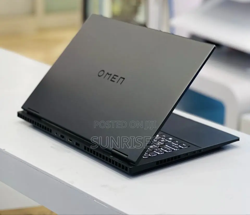 New Laptop HP Omen 17 16GB Intel Core I9 SSD 1T