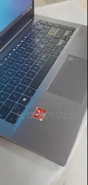 Photo - New Laptop Asus VivoBook 15 X505BA 8GB AMD Ryzen 3 SSD 256GB