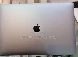 New Laptop Apple MacBook Pro 2018 16GB Intel Core I7 SSD 512GB