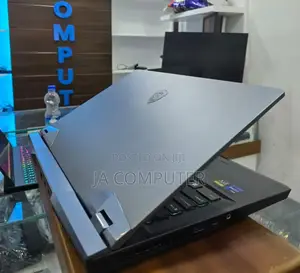New Laptop MSI Raider GE76 12UGS 32GB Intel Core I9 SSD 2T