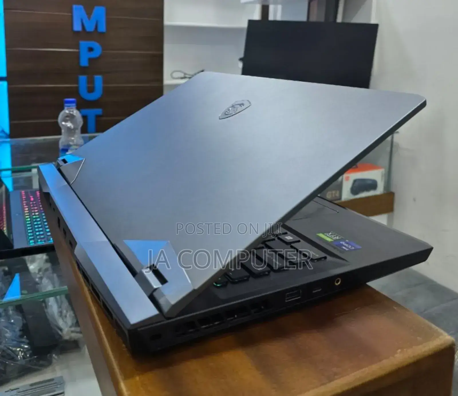 New Laptop MSI Raider GE76 12UGS 32GB Intel Core I9 SSD 2T