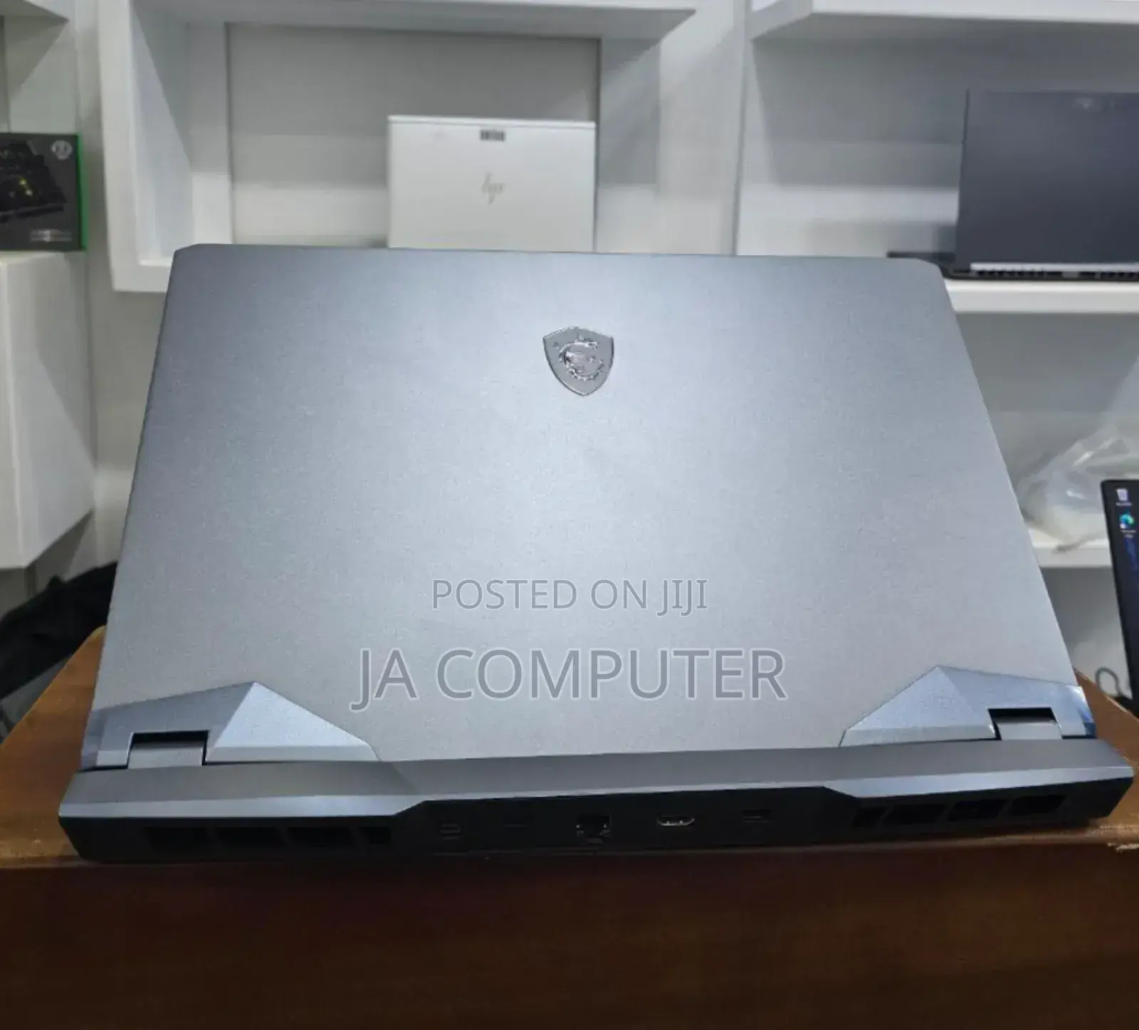New Laptop MSI Raider GE76 12UGS 32GB Intel Core I9 SSD 2T