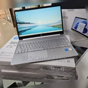 New Laptop HP 8GB Intel Core I5 SSD 256GB