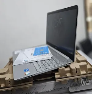 New Laptop HP Stream Notebook 8GB Intel Core I5 SSD 256GB