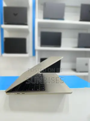 New Laptop Apple MacBook Air 2024 M3 13-Inch 8GB Apple M3 SSD 256GB