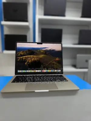 New Laptop Apple MacBook Air 2024 M3 13-Inch 8GB Apple M3 SSD 256GB