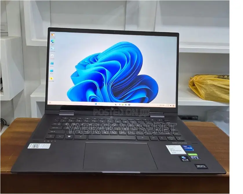 New Laptop HP Envy X360 16GB Intel Core I7 SSD 1T