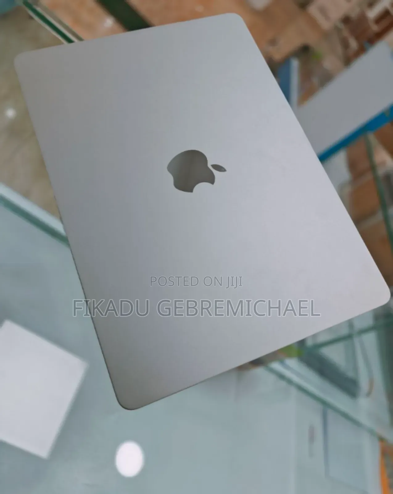 New Laptop Apple MacBook Air 2024 M3 13-Inch 8GB AMD A8 SSD 256GB