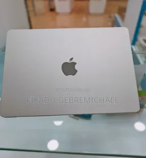 Photo - New Laptop Apple MacBook Air 2024 M3 13-Inch 8GB AMD A8 SSD 256GB