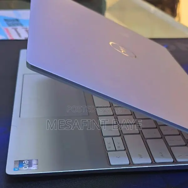 New Laptop Dell XPS 13 16GB Intel Core I7 SSD 512GB