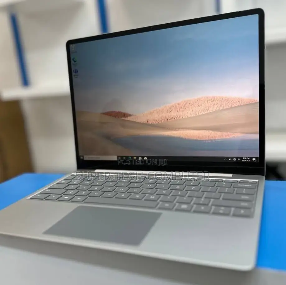 New Laptop Microsoft Surface Go 16GB Intel Core I5 SSD 256GB