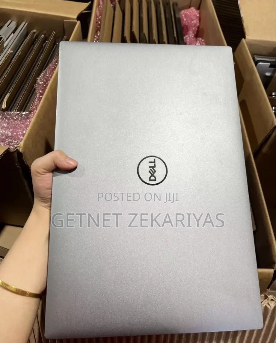 New Laptop Dell XPS 15 32GB Intel Core I7 SSD 1T