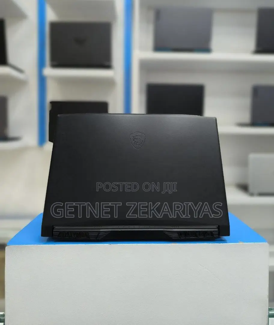 New Laptop MSI Katana 17 16GB Intel Core I7 SSD 512GB