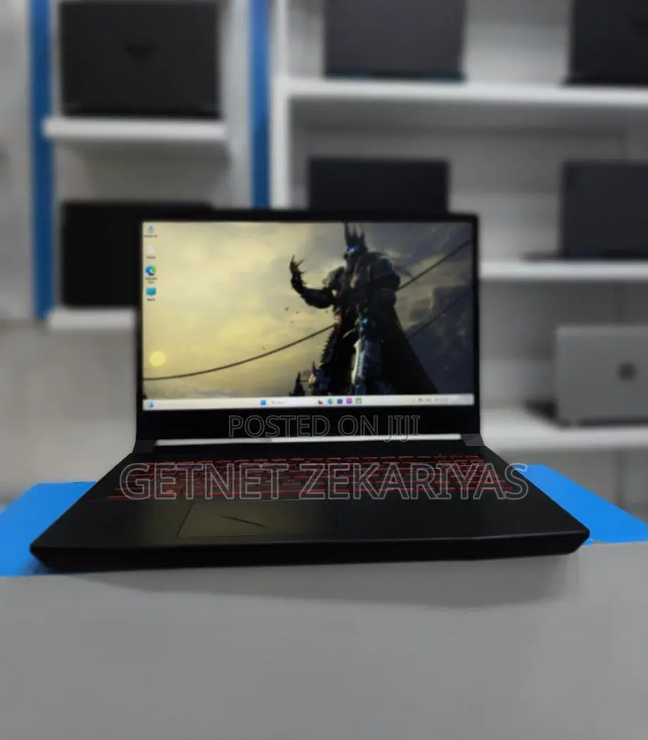 New Laptop MSI Katana 17 16GB Intel Core I7 SSD 512GB