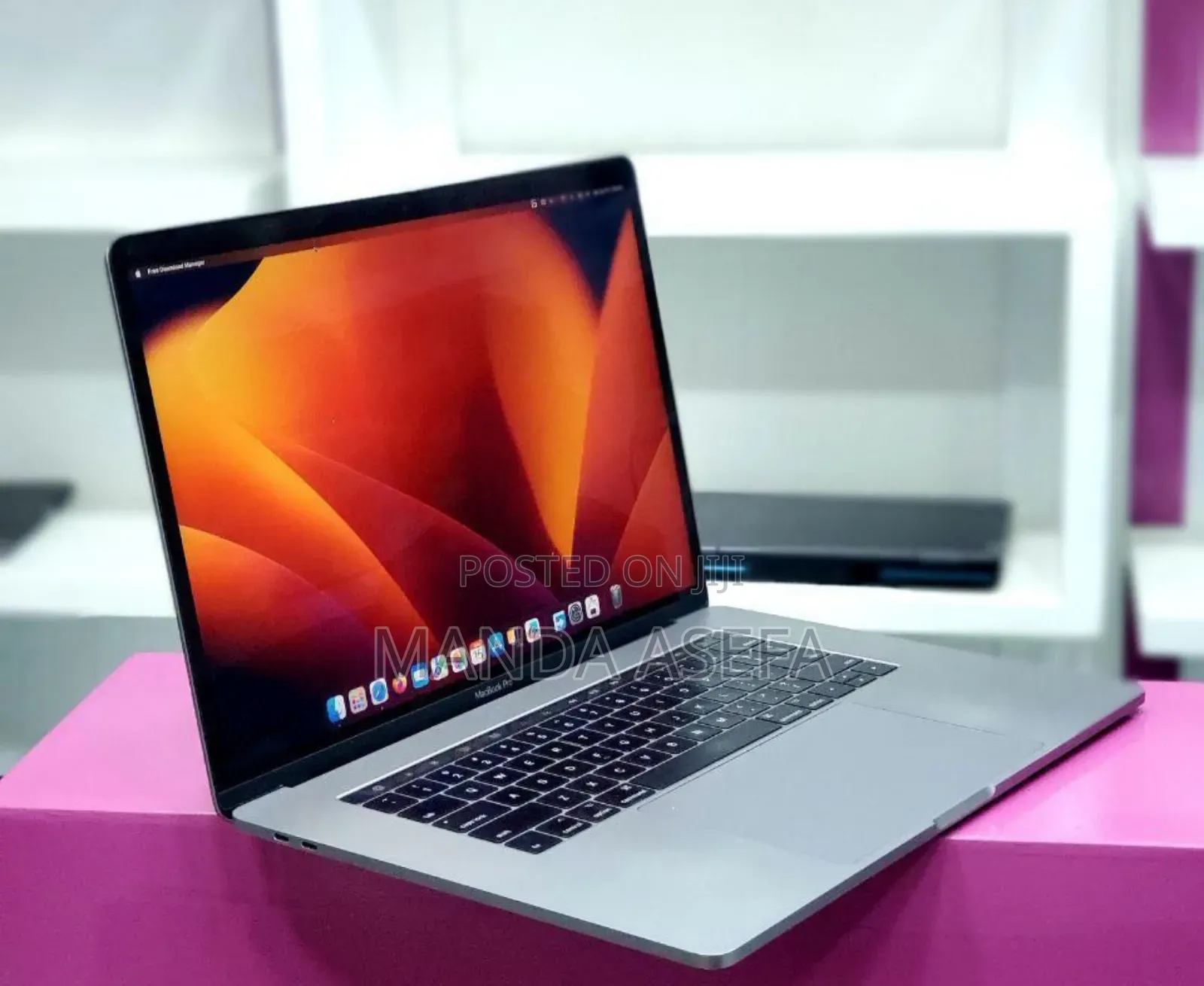 New Laptop Apple MacBook Pro 2017 16GB Intel Core I7 SSD 1T