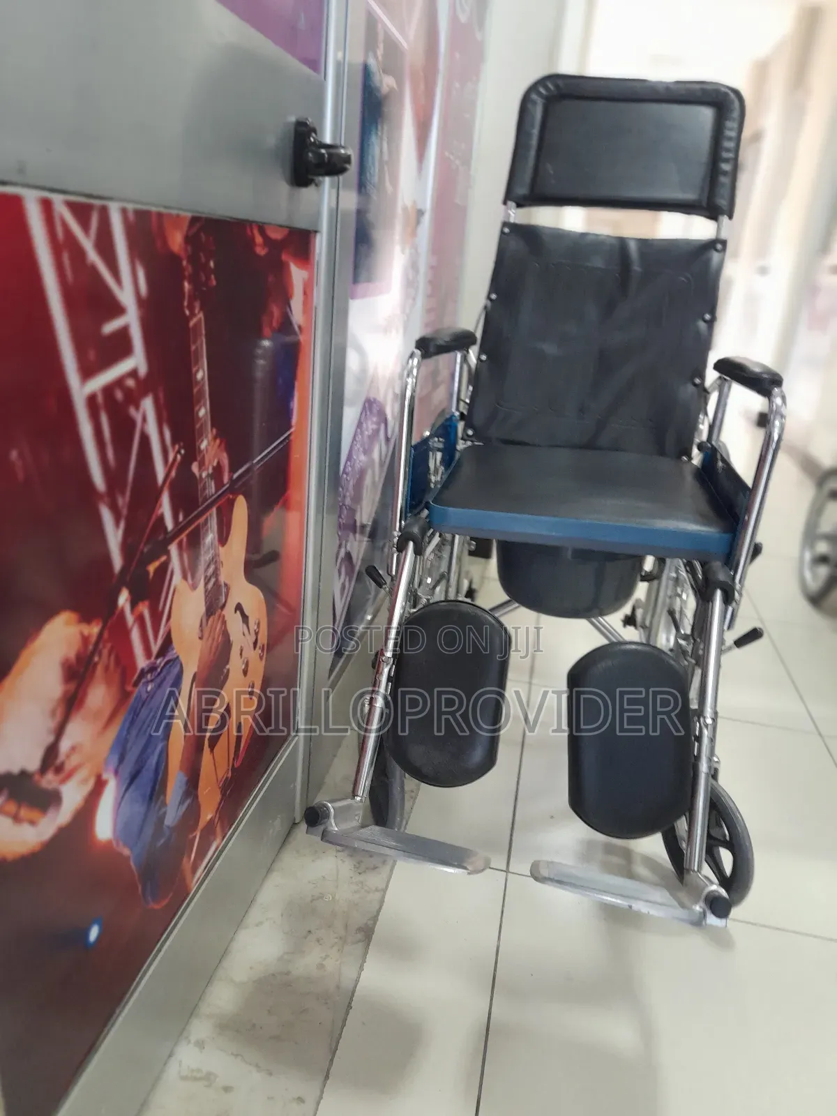 Commode Wheelchair?/+Wheelchair/+:Toilet Wheelchair?/+Second