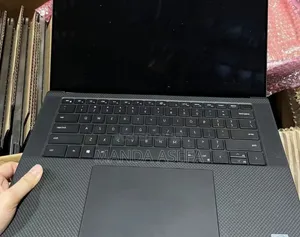 New Laptop Dell XPS 15 32GB Intel Core i7 SSD 512GB