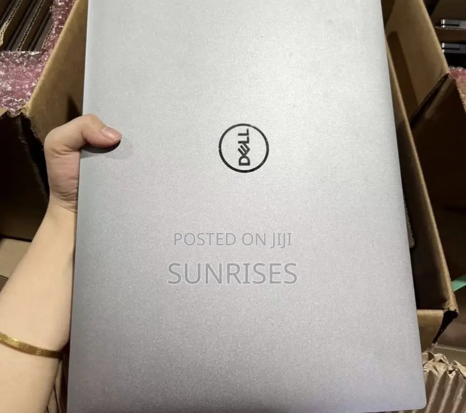 New Laptop Dell XPS 15 32GB Intel Core I7 SSD 512GB