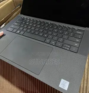 New Laptop Dell XPS 15 32GB Intel Core I7 SSD 512GB