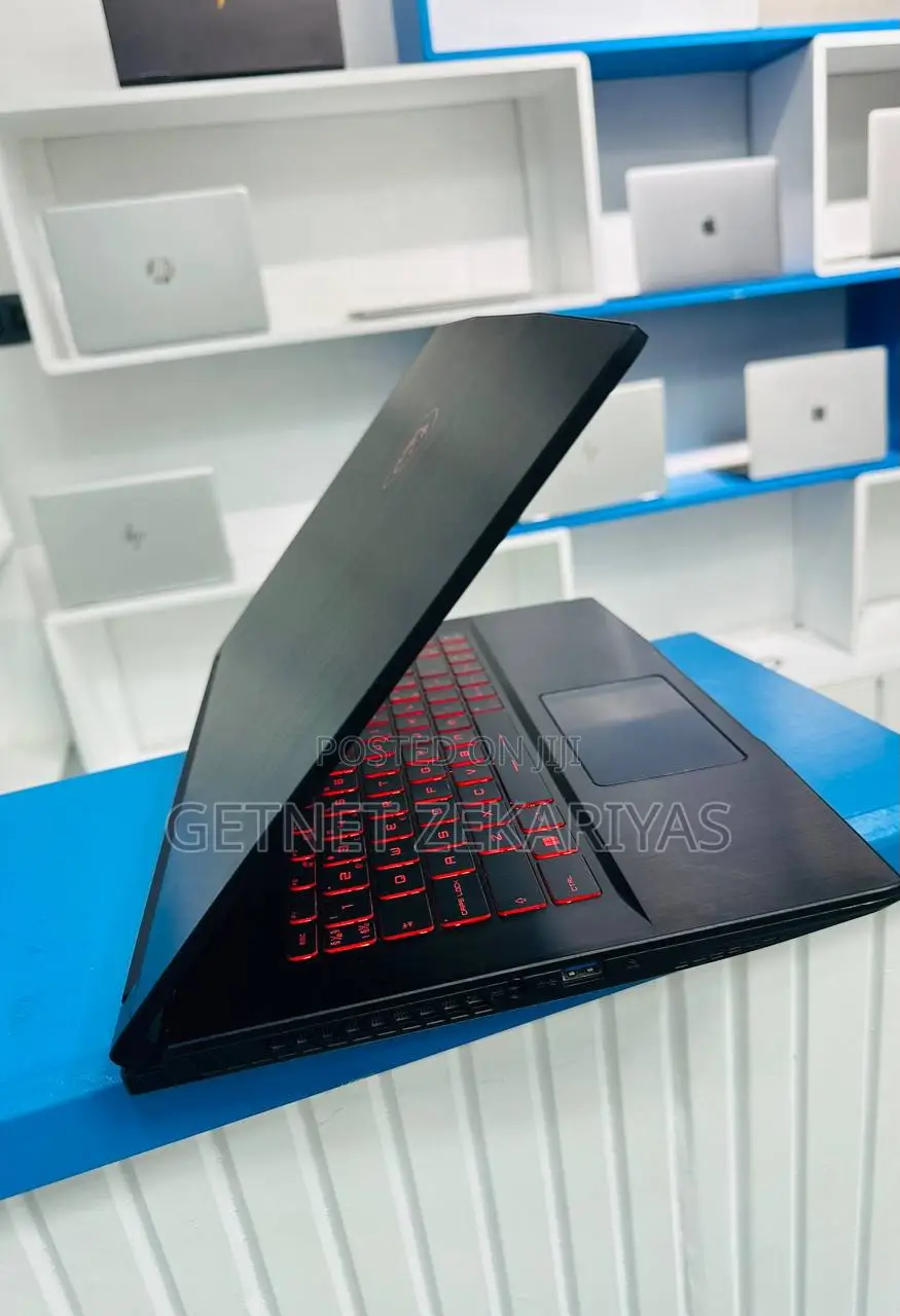 New Laptop MSI GE40 2OC 16GB Intel Core I5 SSD 1T